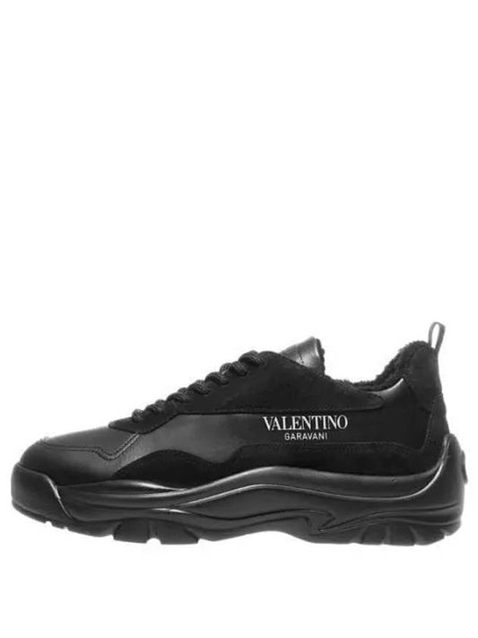 Men's Gumboy Low Top Sneakers Black - VALENTINO - BALAAN 2