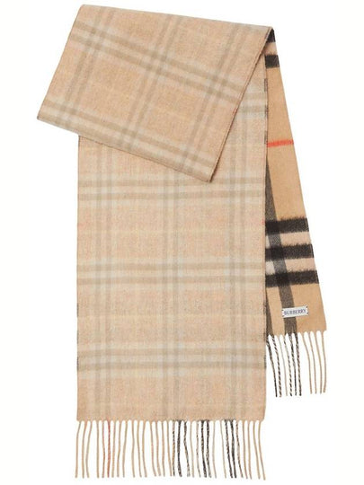 Reversible contrast checked cashmere scarf - BURBERRY - BALAAN 2