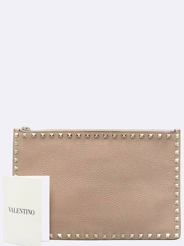 Indie pink leather Rockstud decorated clutch - VALENTINO - BALAAN 1