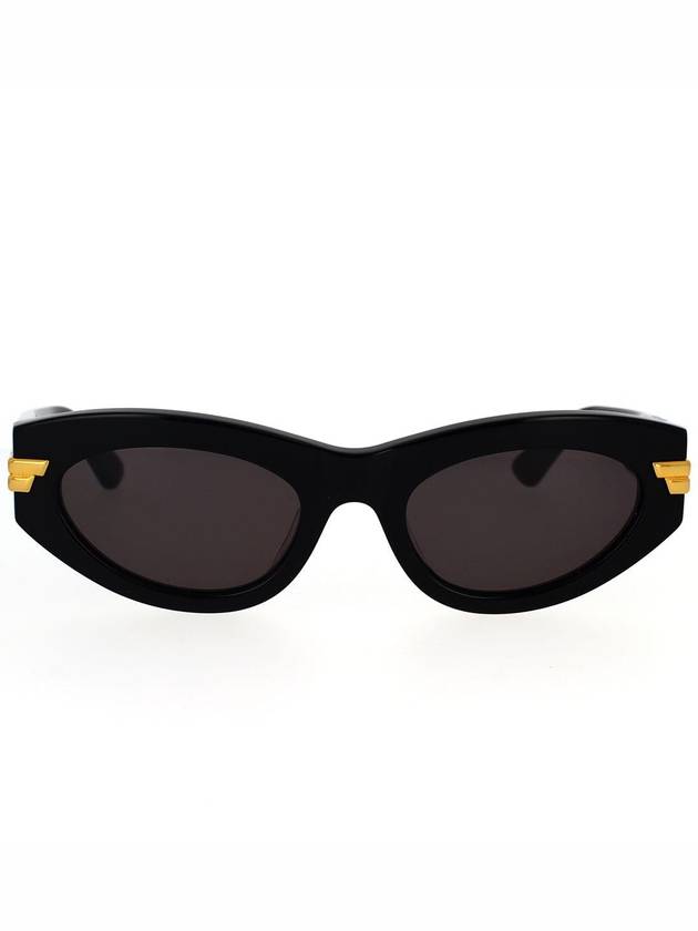 Eyewear Women's Bold Frame Cat Eye Sunglasses Black - BOTTEGA VENETA - BALAAN 2