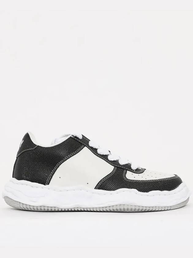 Wayne OG Sole Emboss Leather Low Top Sneakers Black White - MIHARA YASUHIRO - BALAAN 4