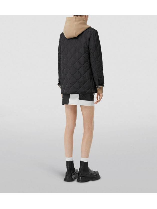 Diamond Quilted Thermoregulated Barn Jacket Black - BURBERRY - BALAAN 3