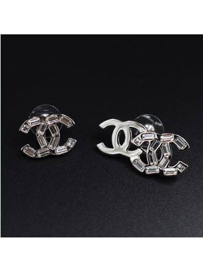 Women s Chanel B23V Silver Unbalanced CC Logo Double Earrings gt Gangbuk used luxury goods - CHANEL - BALAAN 2