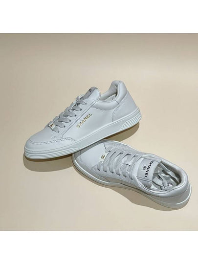 Gold logo lettering white sneakers G45085 - CHANEL - BALAAN 2