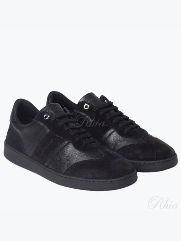 Signature Low Top Sneakers Black - SALVATORE FERRAGAMO - BALAAN 2