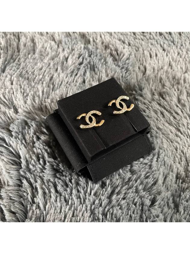 Strass CC logo earrings - CHANEL - BALAAN 2