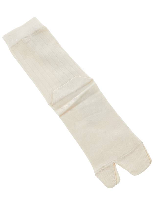 Tabi Socks Beige S51TL0051 S17868 103 - MAISON MARGIELA - BALAAN.