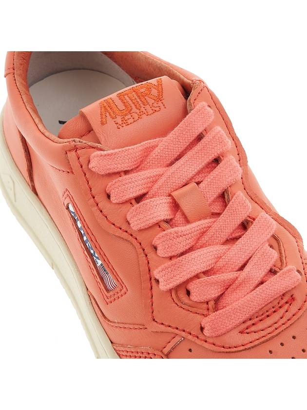 Women's Medalist Goatskin Low Top Sneakers Coral Pink - AUTRY - BALAAN 9