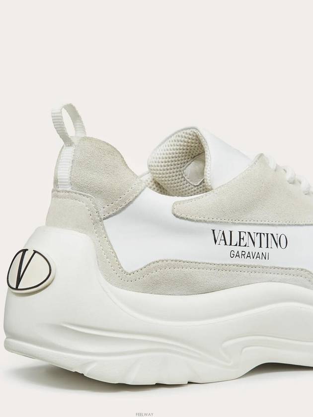 Men's Two-Tone Leather Suede Banshee Gumboy Low Top Sneakers White - VALENTINO - BALAAN 5