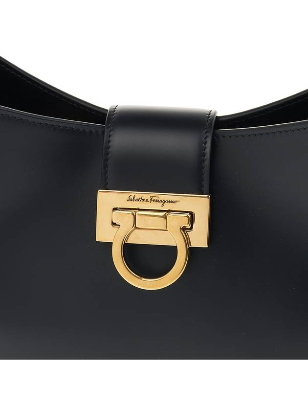 Trifolio Shoulder Bag Black - SALVATORE FERRAGAMO - BALAAN 7