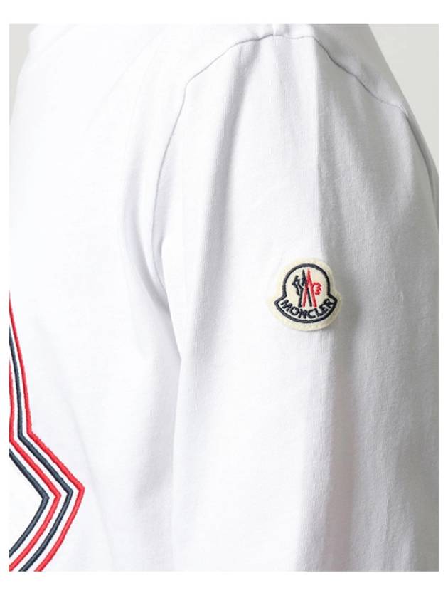 8D00005 8390T 001 Logo Patch Round Long Sleeve T Shirt White Men s TEO - MONCLER - BALAAN 5