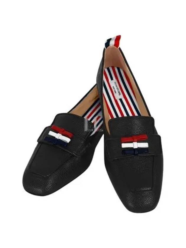 Women's Pebble Grain Leather Flexible Leather Sole 3 Bow Loafer Black - THOM BROWNE - BALAAN 2