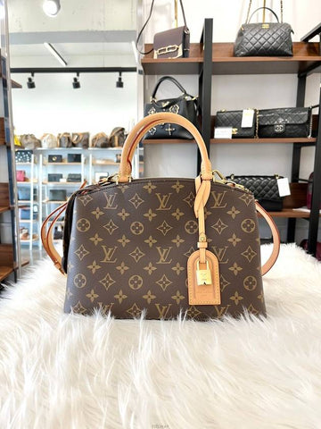 Daol Merchant Store Petite Palais Monogram M45900 Condition S - LOUIS VUITTON - BALAAN 1