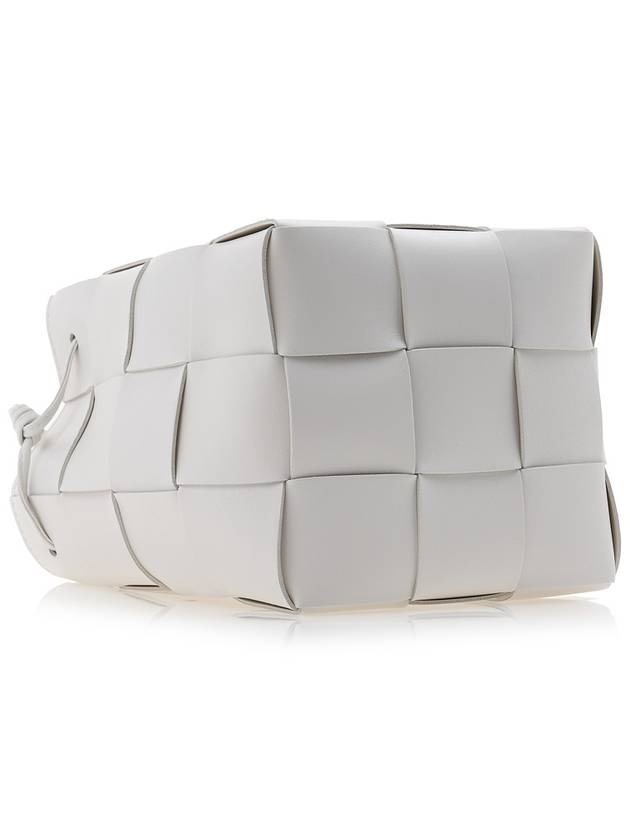 Intrecciato Cassette Small Bucket Bag White - BOTTEGA VENETA - BALAAN 6