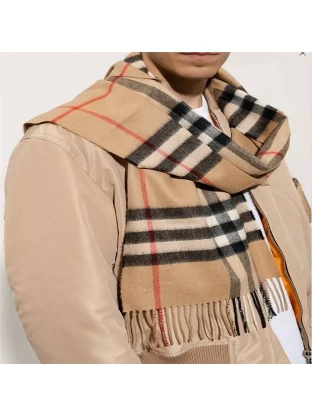 Classic Giant Check Muffler Brown - BURBERRY - BALAAN 5