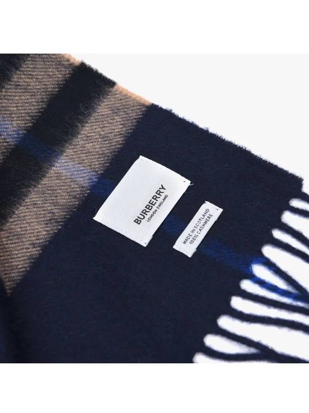 Classic Check Cashmere Muffler Navy - BURBERRY - BALAAN.