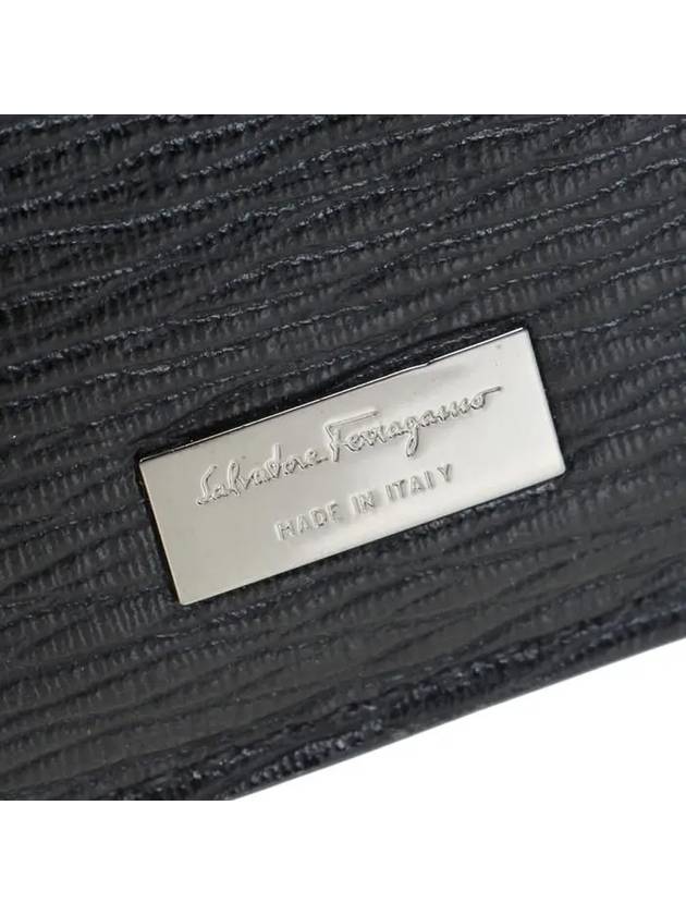 Ganzio Pebble 3-Fold Card Wallet Black - SALVATORE FERRAGAMO - BALAAN.