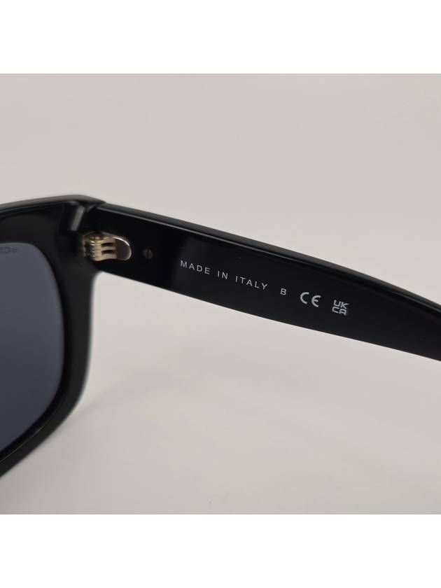 Eyewear Heart Logo Square Sunglasses Black - CHANEL - BALAAN 9