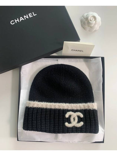 Women s CC Logo Wool Knit Beanie Black Beige AA9514 - CHANEL - BALAAN 1