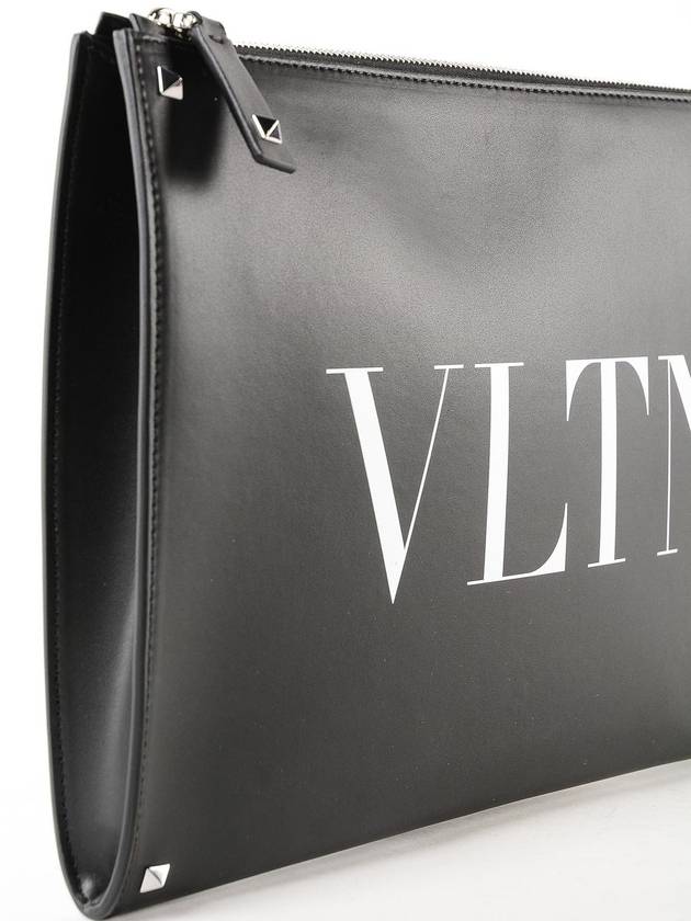 Logo Rockstud Clutch Bag Black - VALENTINO - BALAAN 5