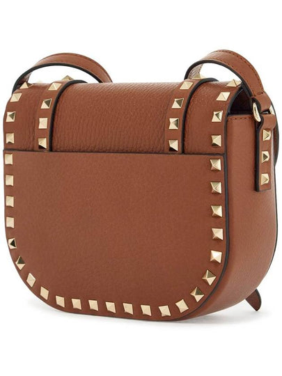 small messenger crossbody bag in brown hammered leather with studs - VALENTINO - BALAAN 2