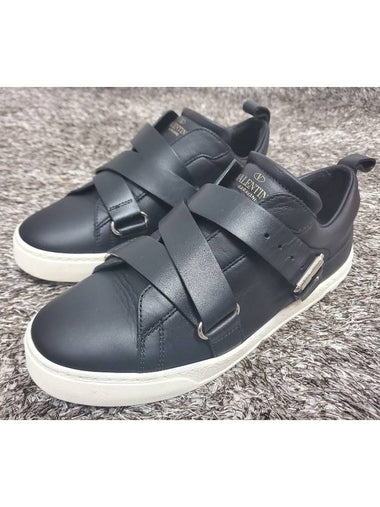 Rockstud Velcro Sneakers 36 5 235 - VALENTINO - BALAAN 1