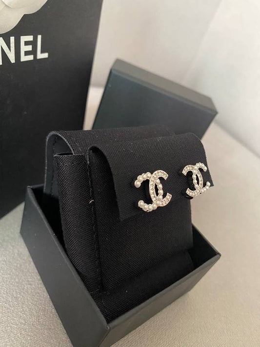 CC logo earrings pearl crystal clip type earrings silver ABD651 - CHANEL - BALAAN 2