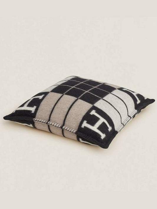 Avalon Cushion Black 3HA1400 - HERMES - BALAAN 2