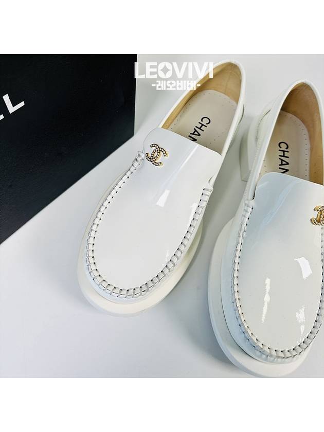 CC Logo Pearl Patent Loafer White 37 G39447 - CHANEL - BALAAN 3