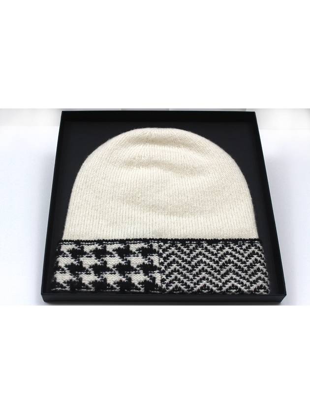 Hound Check CC Logo Cashmere Ivory Beanie AA8624 - CHANEL - BALAAN 5