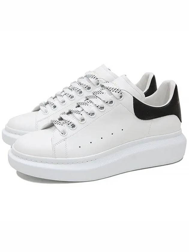 Oversized Leather Tab Low Top Sneakers White - ALEXANDER MCQUEEN - BALAAN 2