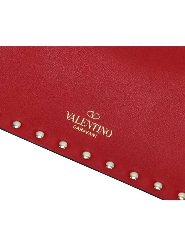 Rockstud Leather Clutch Bag Red - VALENTINO - BALAAN 3