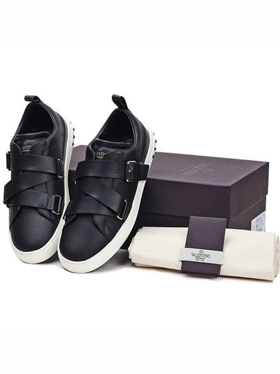 V Punk Low Top Sneakers Black - VALENTINO - BALAAN 2