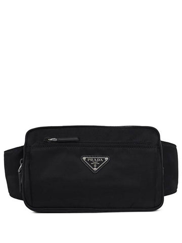 Black Triangle Logo Re Nylon Belt Bag 2VL977 2DMG F0002 00451 - PRADA - BALAAN 1