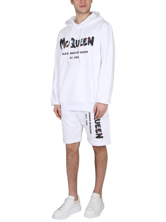 Men's Graffiti Logo Shorts White - ALEXANDER MCQUEEN - BALAAN 3