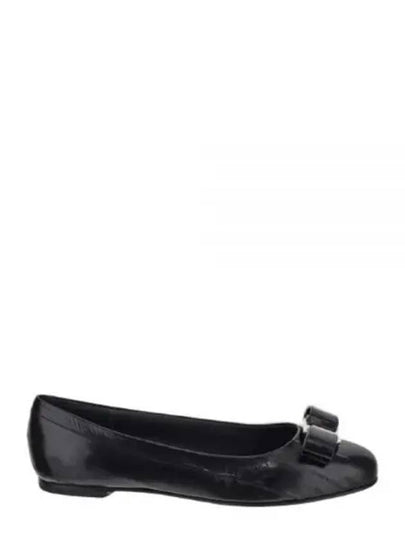 Women's Vara Round Toe Ballerina Flats Black - SALVATORE FERRAGAMO - BALAAN 2