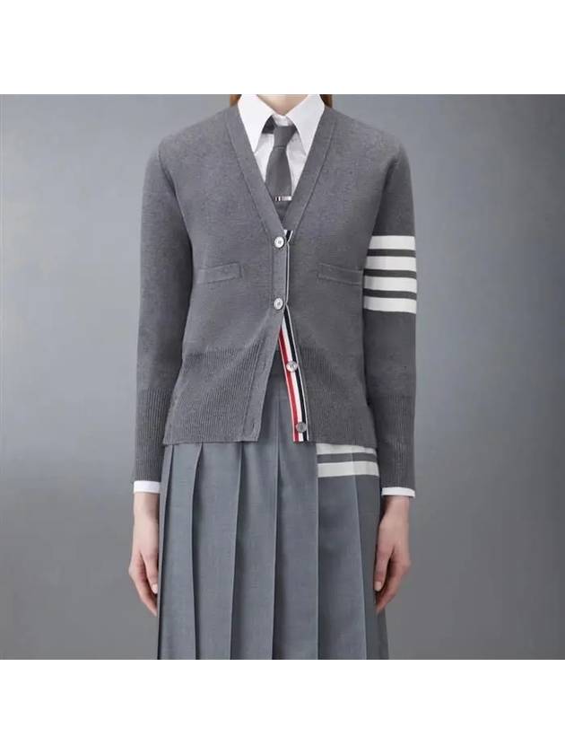 Cotton 4-Bar Milano Classic V-Neck Cardigan Medium Grey - THOM BROWNE - BALAAN 2