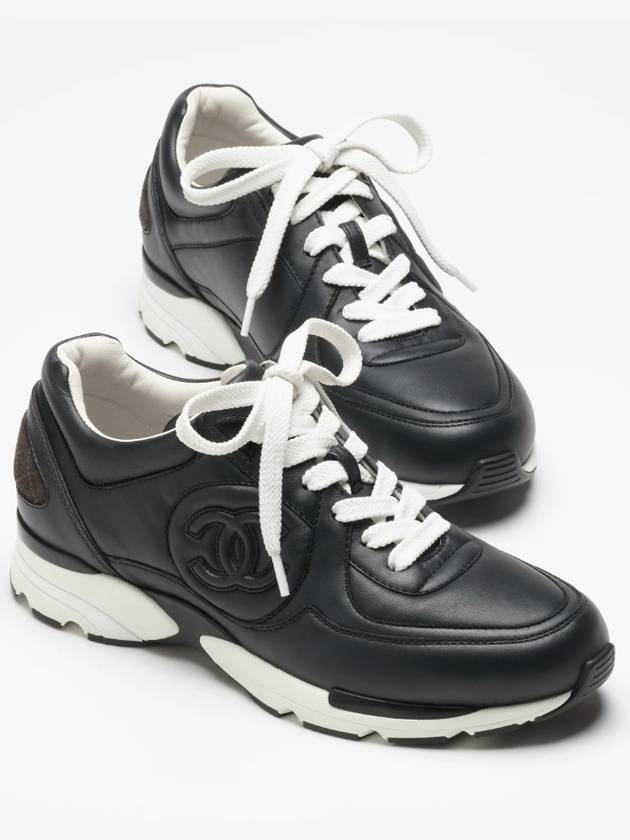 CC logo sneakers - CHANEL - BALAAN 4