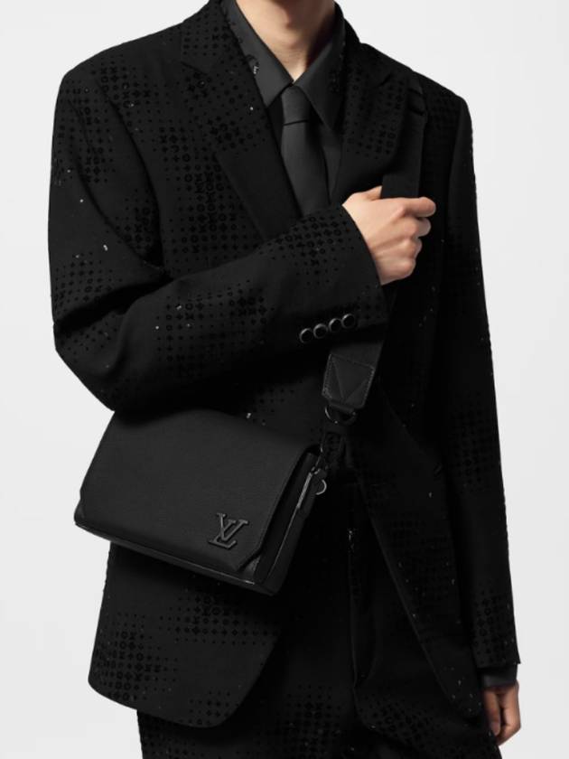 Takeoff PM Aerogram Messenger Bag Black - LOUIS VUITTON - BALAAN 9