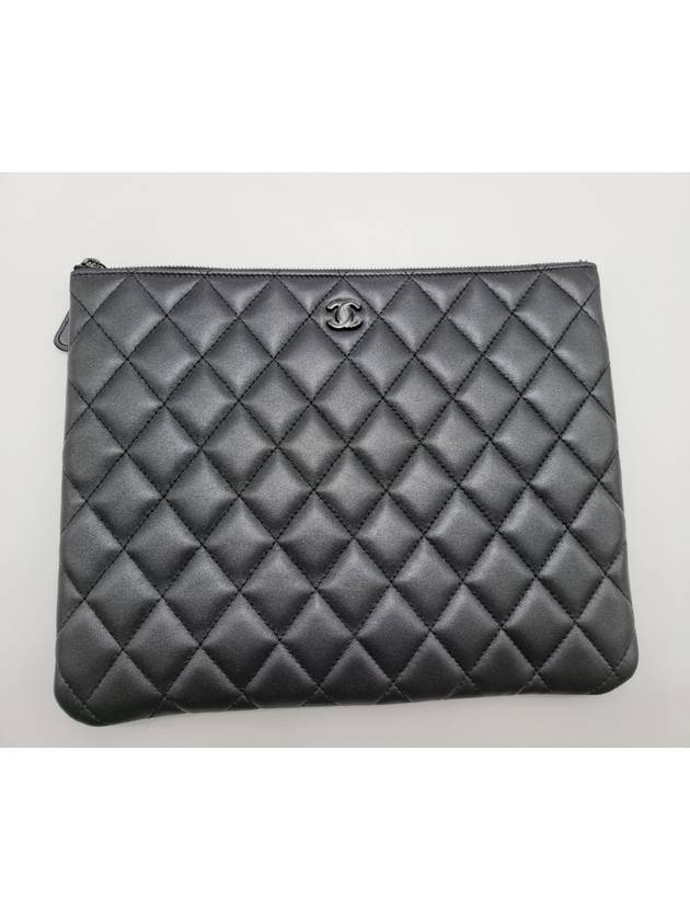 Lambskin Classic Clutch All Black A82545 B1363994305 - CHANEL - BALAAN 4