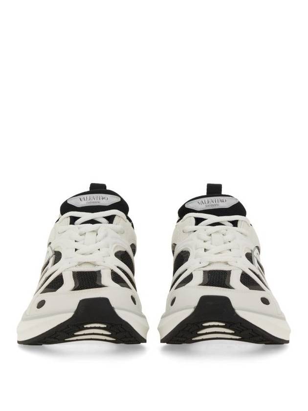 Valentino Garavani Valentino Garavani 'Vlogo Easyjog' Sneakers - VALENTINO - BALAAN 4