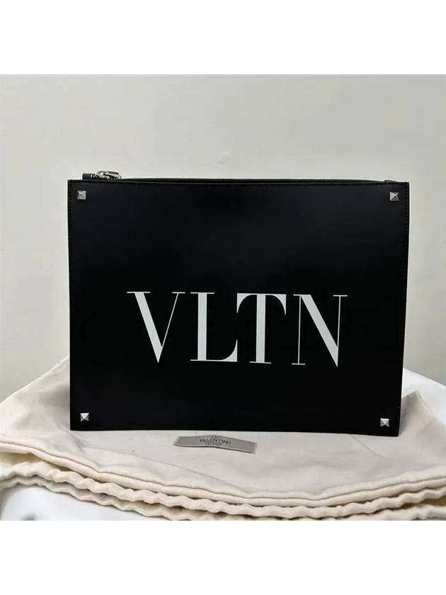 VLTN Logo Clutch Bag Black - VALENTINO - BALAAN.
