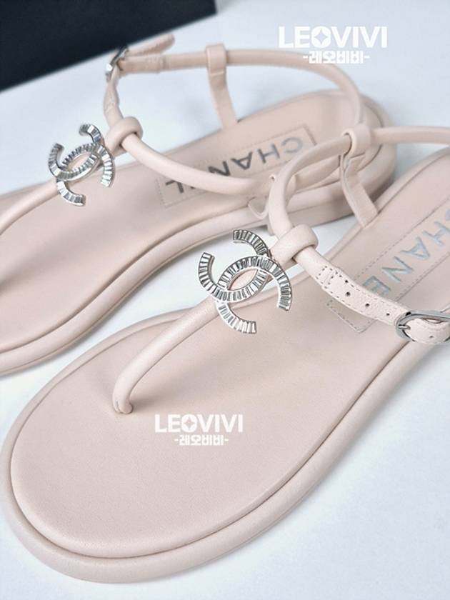 Markdown CC Logo Crystal Strap Sandals Beige 37 5 G39728 - CHANEL - BALAAN 3