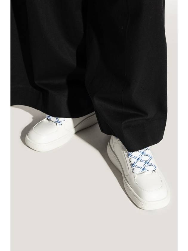 Stock Leather Low Top Sneakers White - BURBERRY - BALAAN 3