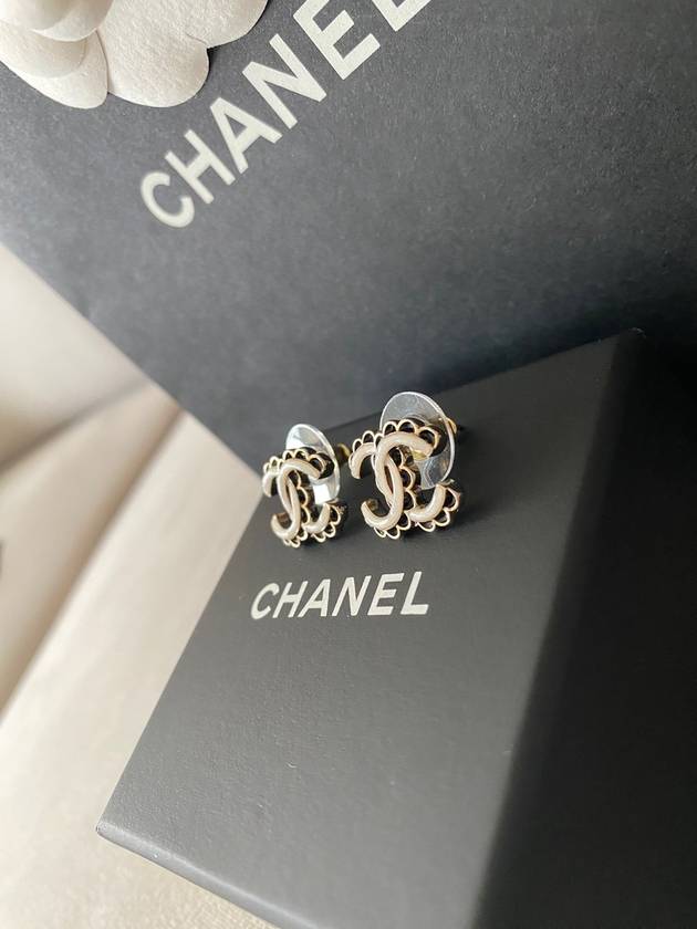 CC logo earring darling ribbons white champagne gold earrings ABE184 - CHANEL - BALAAN 7