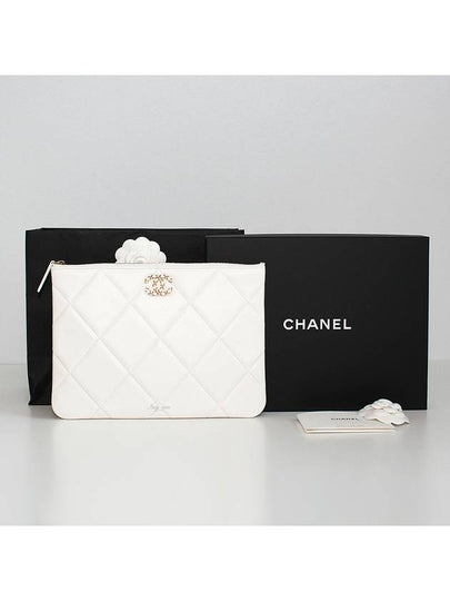 19 Medium Lambskin Clutch Bag White - CHANEL - BALAAN 2