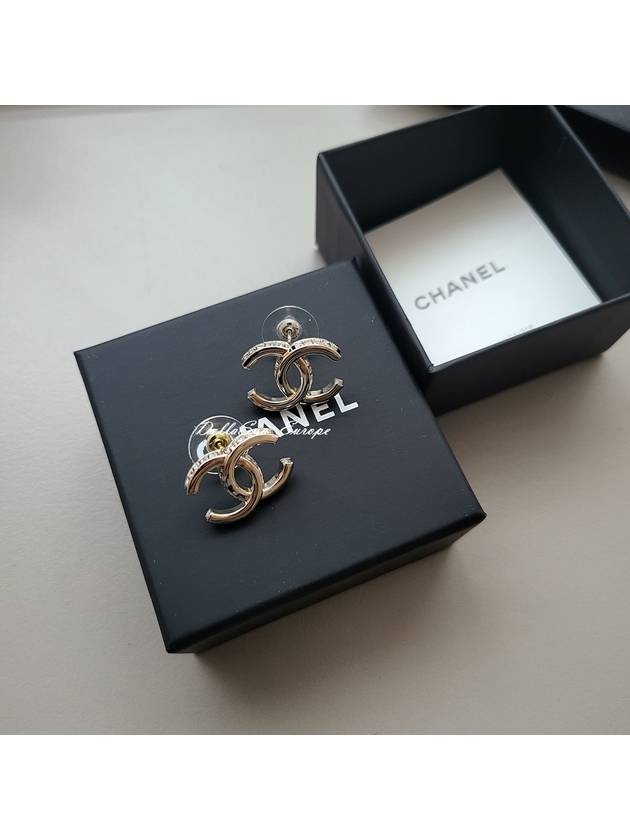 Classic CC logo side crystal earrings champagne gold ABB798 - CHANEL - BALAAN 7