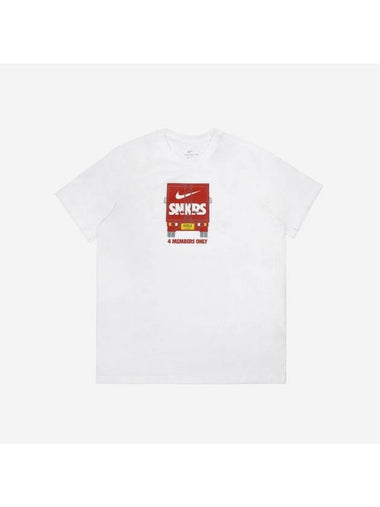 SNKRS 4th Anniversary Members Only T-Shirt White CZ6366 100 - NIKE - BALAAN 1