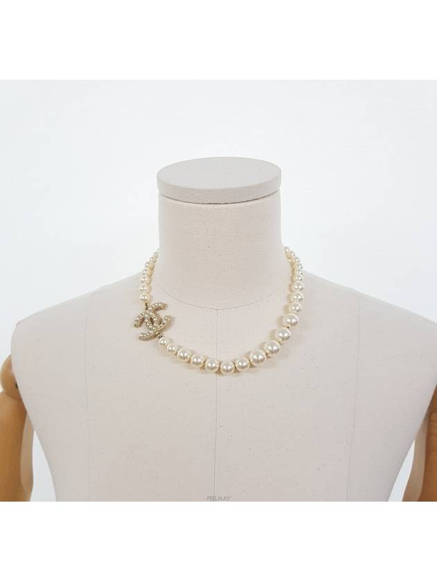 Women s 100th Anniversary CC Logo Pearl Necklace A64757 - CHANEL - BALAAN 7