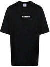 Men's Logo Label Short Sleeve T-Shirt Black - VETEMENTS - BALAAN 1